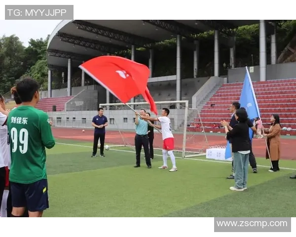 成都足球队默契配合揭秘:如何在赛场上展现团队精神与战术智慧